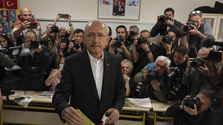 Ψήφισε ο Κεμάλ Κιλιτσντάρογλου: «Θα έρθει η άνοιξη σε αυτή τη χώρα», δήλωσε